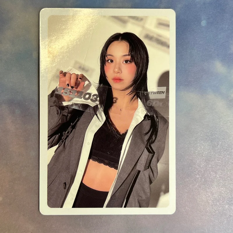 BETWEEN 1 and 2 PHOTOCARD SET