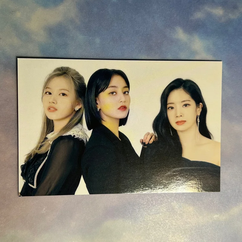TWICE 4TH WORLD TOUR 'III' Trading Card