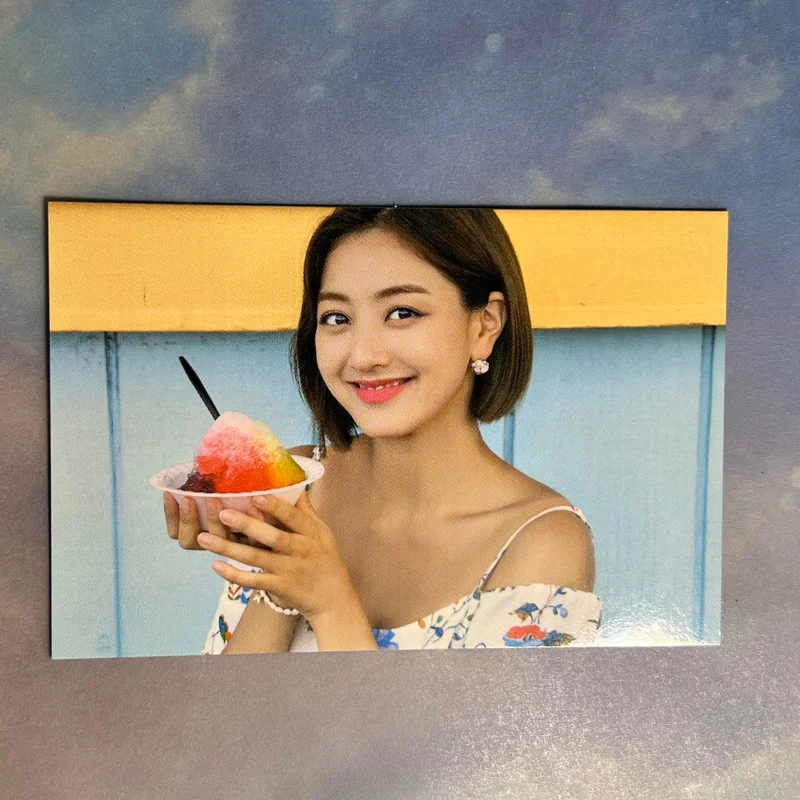 Twaii's Shop Trading Card