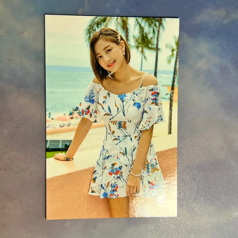 Twaii's Shop Trading Card