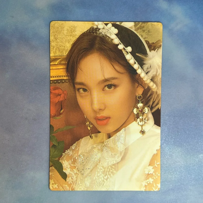 THE ROSES : 2019 SEASONS GREETINGS
