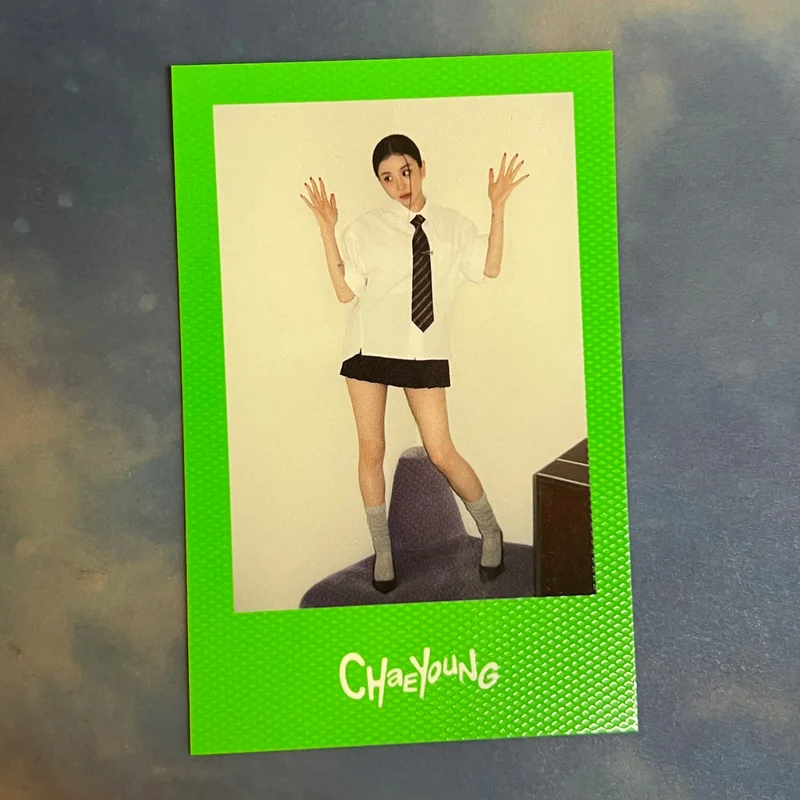 d*4様 TWICE CHAEYOUNG チェヨン #TWICE3 ポラロイド TWICE CHAEYOUNG 'THIS IS FOR POLAROID ver. FOR ver. Chaeyoung