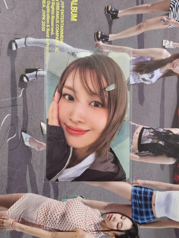 THIS IS FOR momo twice pc