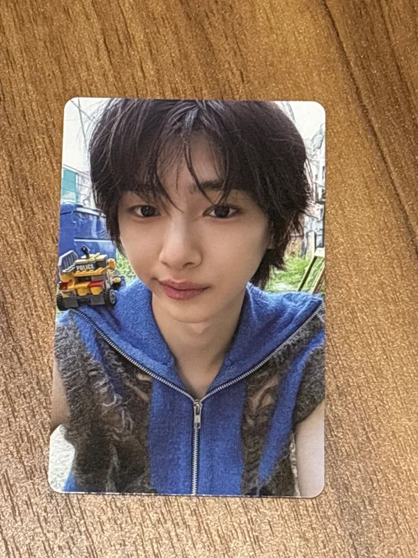 COLOR OUTSIDE THE LINES Weverse Albums B ver.