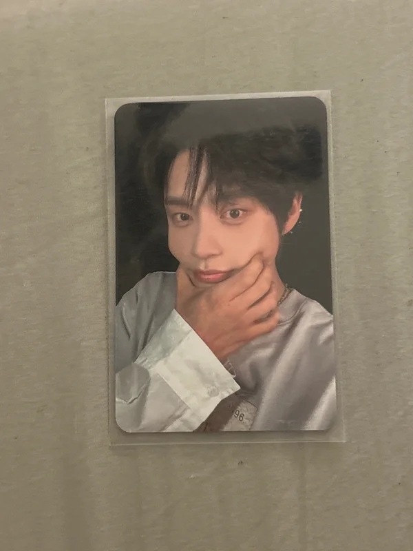 NEVER SAY NEVER DIGIPACK Ver. WITHMUU