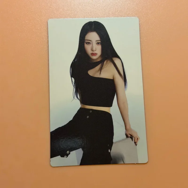 2023 LE SSERAFIM TOUR FLAME RISES Mini Photo card