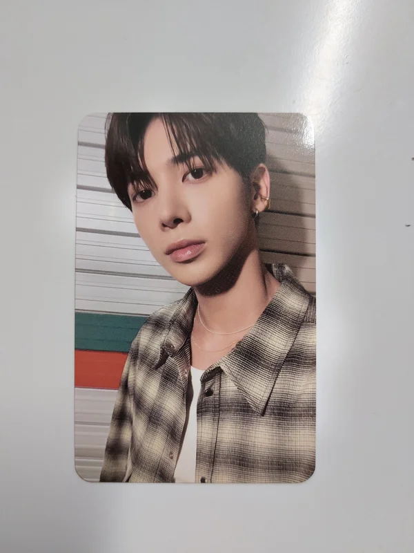 TOMORROW X TOGETHER 2024 SEASON'S GREETINGS