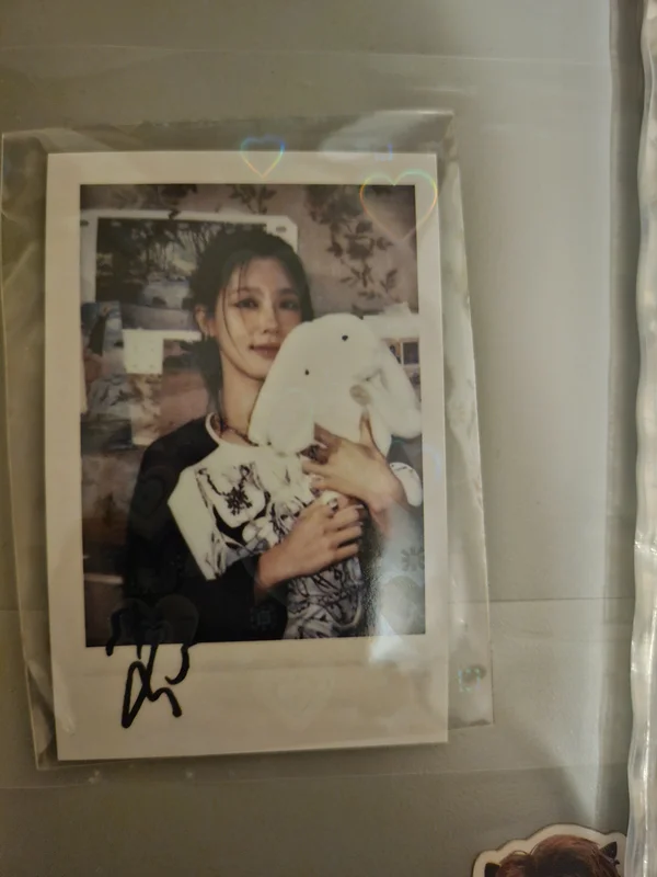 I feel APPLEMUSIC LUCKY DRAW