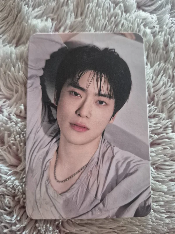 J RANDOM TRADING CARD SET