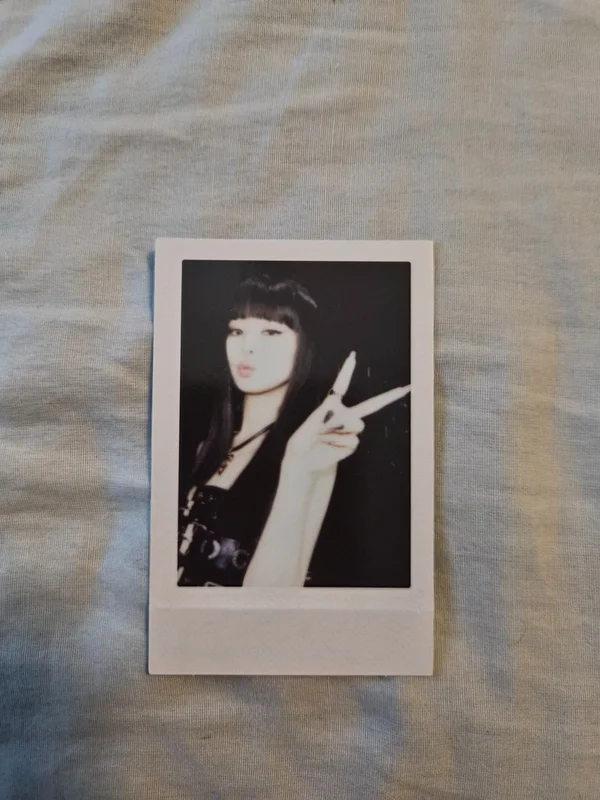 JENNIE BORN PINK BLACK ver.