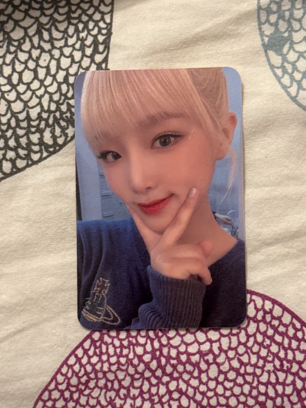 Choi Yena Iz*One Oneiric Diary FANTASY ver.