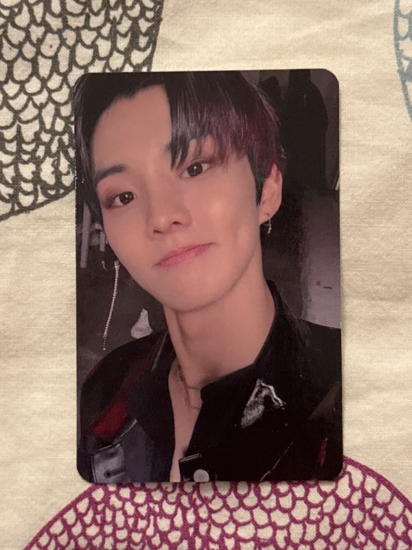 Q REVEAL Boy Ver.