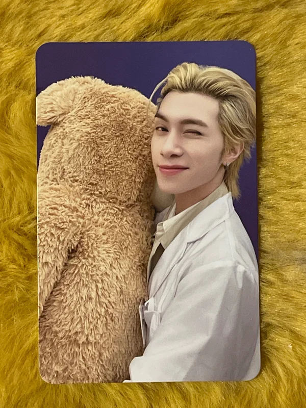 2025 SEASON'S GREETINGS RANDOM TRADING CARD [A ver.]