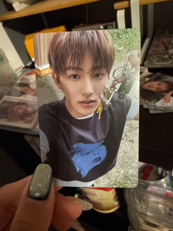 COLOR OUTSIDE THE LINES Weverse Albums B ver.