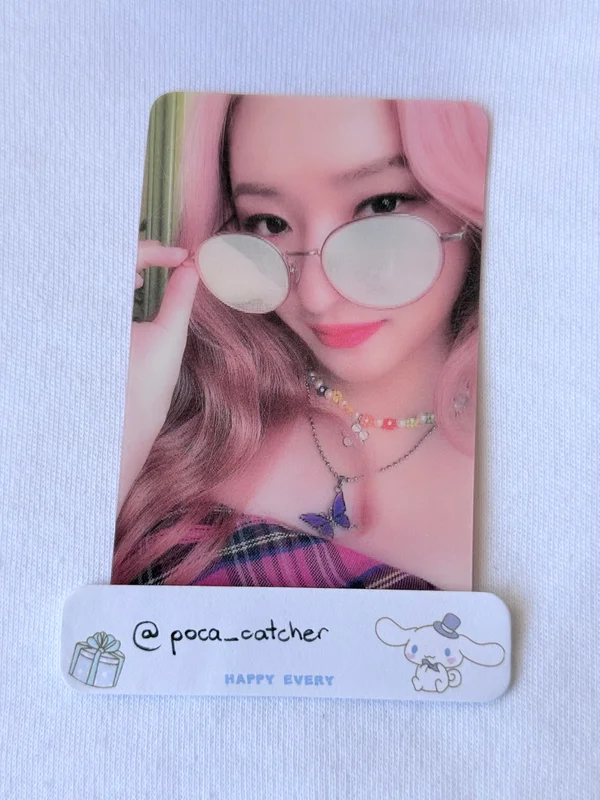 Concept Book Merchandisd MD Love Stealer ver. Lenticular SuA Photocard