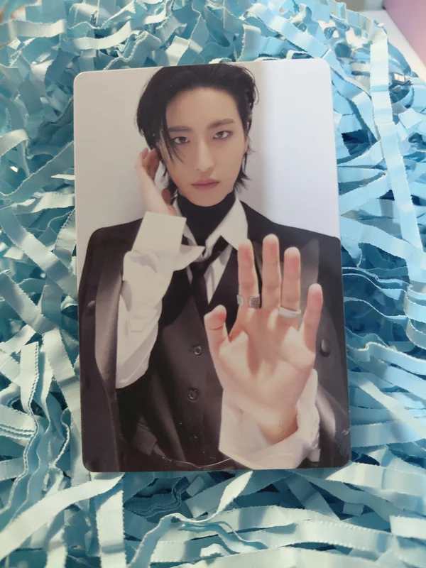 GOLDEN HOUR : Part.1 US Exclusive