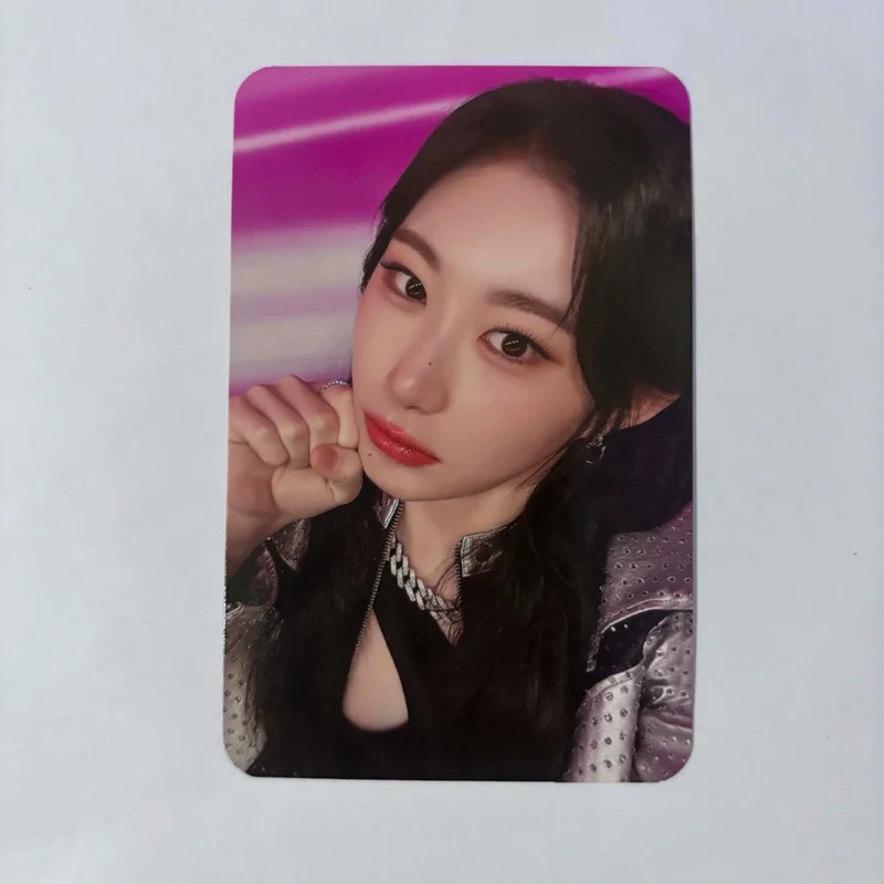 ITZY 2ND WORLD TOUR BORN TO BE in SEOUL TRADING CARD