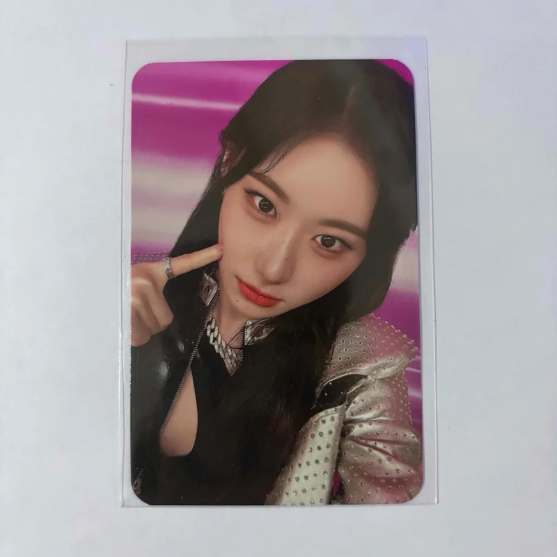 ITZY 2ND WORLD TOUR BORN TO BE in SEOUL TRADING CARD