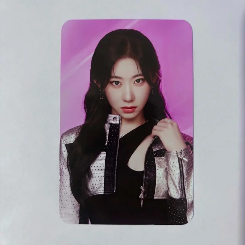 ITZY 2ND WORLD TOUR BORN TO BE in SEOUL TRADING CARD
