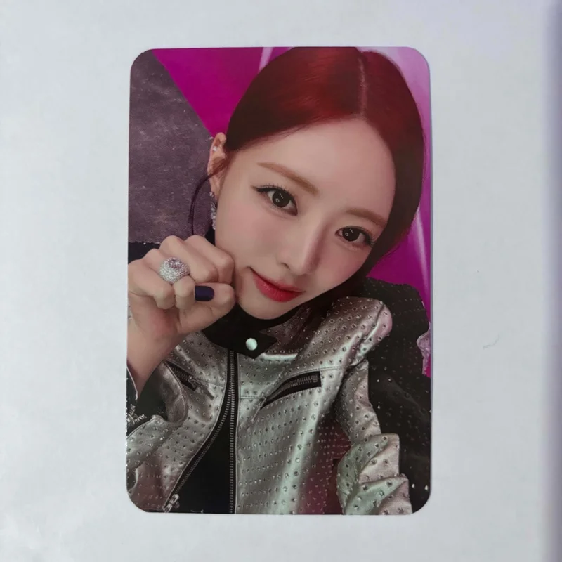 ITZY 2ND WORLD TOUR BORN TO BE in SEOUL TRADING CARD