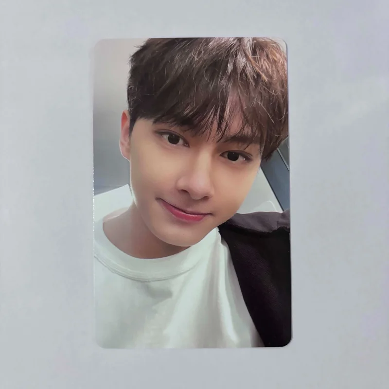 2022 SEVENTEEN in CARAT LAND MEMORY BOOK+ DIGITAL CODE