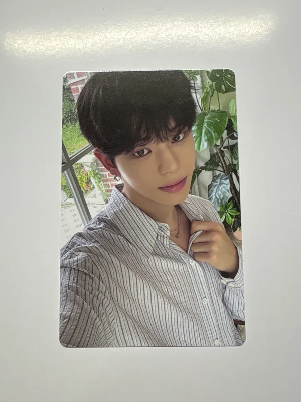 EVNNE Photo Exhibition [INTO THE LIGHT] PHOTOBOOK