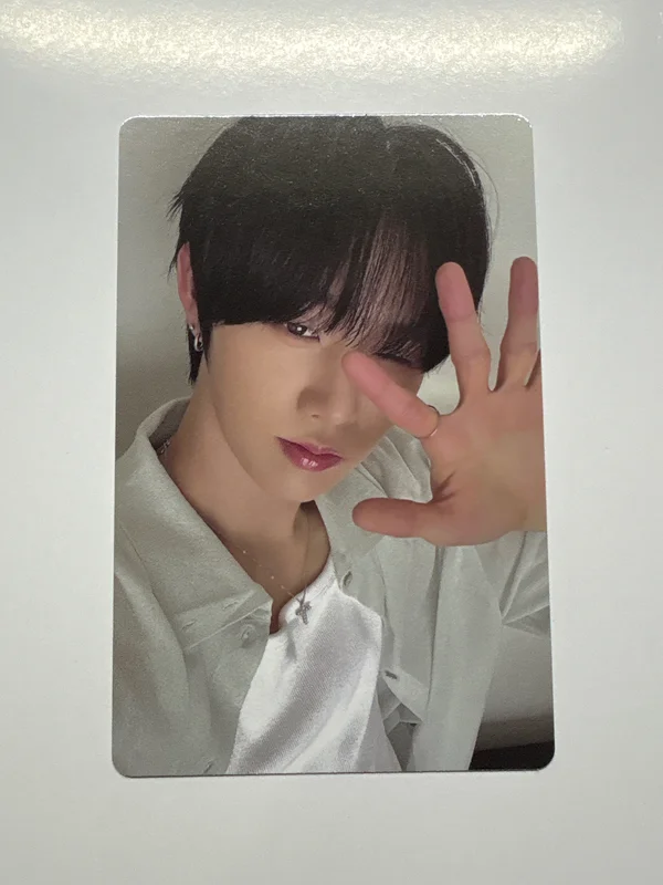 EVNNE Photo Exhibition [INTO THE LIGHT] PHOTOBOOK