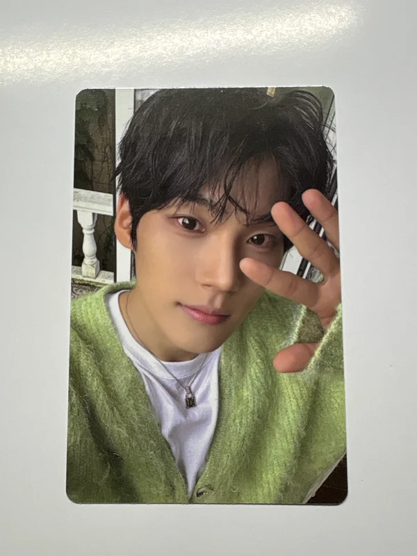 EVNNE Photo Exhibition [INTO THE LIGHT] PHOTOBOOK