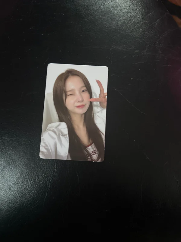 LOVESTRUCK! EYE CONTACT ver.