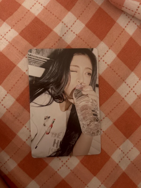 HOT weverse albums ver. WEVERSE