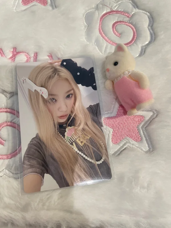 NOT CUTE ANYMORE Weverse Albums ver.
