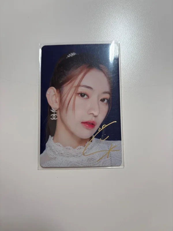 FEARLESS (Japanese ver.) PHOTO CARD