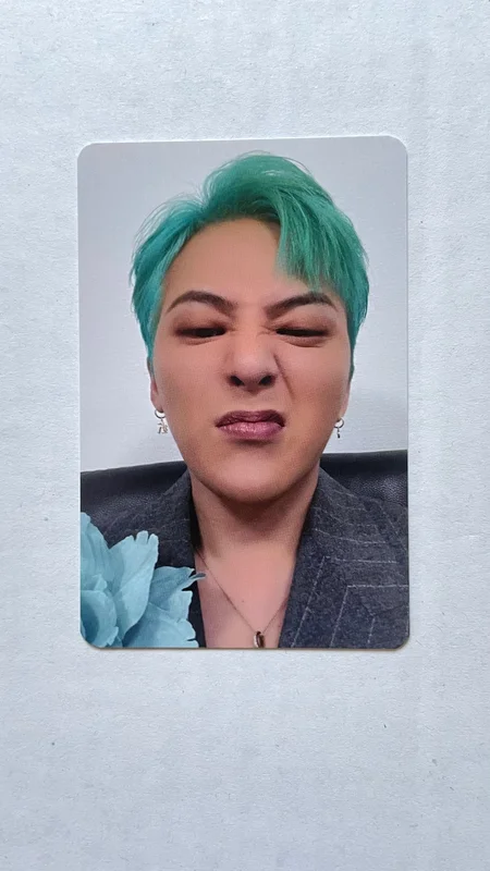 G-DRAGON 2025 WORLD TOUR [bermensch] PHOTOCARD PACK