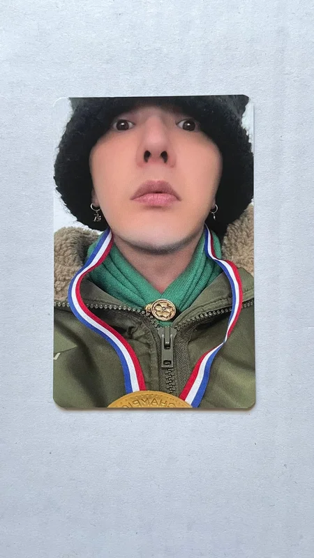 G-DRAGON 2025 WORLD TOUR [bermensch] PHOTOCARD PACK