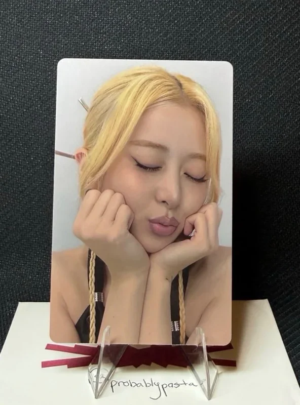 LE SSERAFIM - HUH YUNJIN - PUREFLOW pt.1 STUDIO CHOOM GIFT