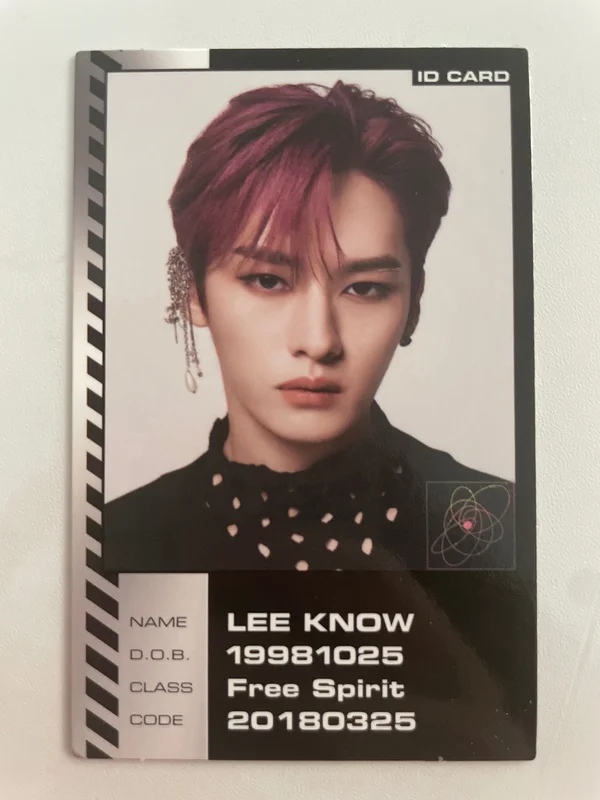 Lee Know Oddinary ID Photocard