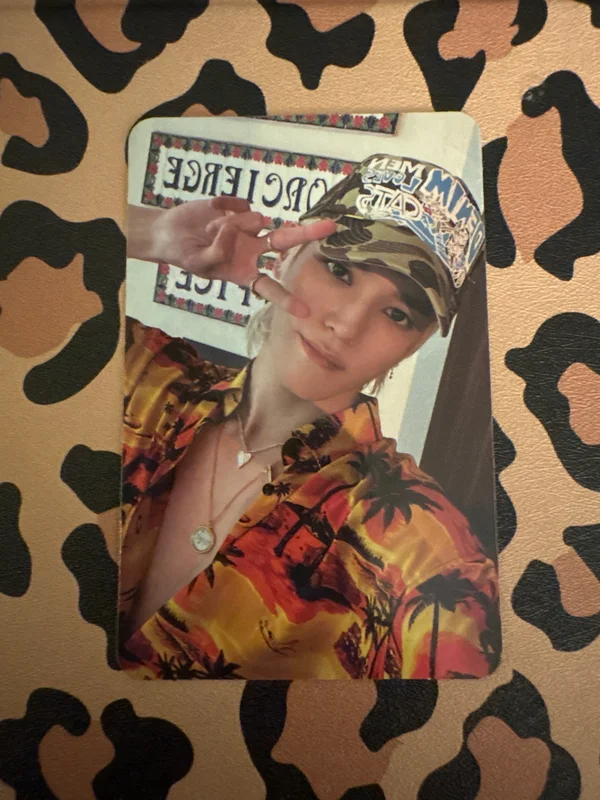 2 Baddies Photobook Ver. 2 Baddies Ver.