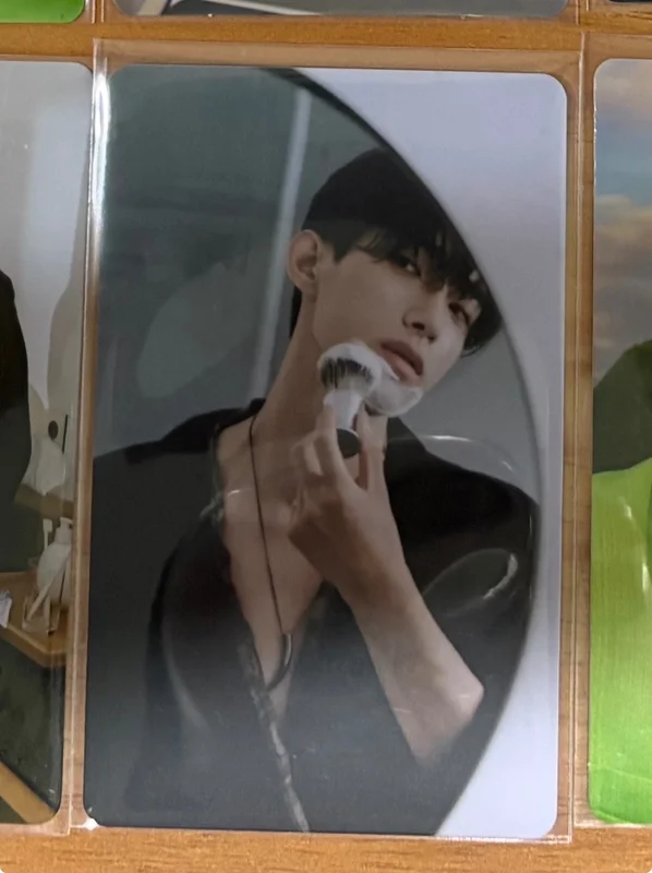 Attacca HYBE INSIGHT