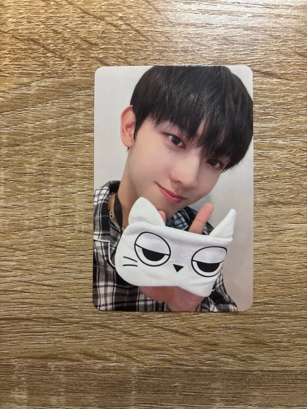 Target: ME MAKESTAR