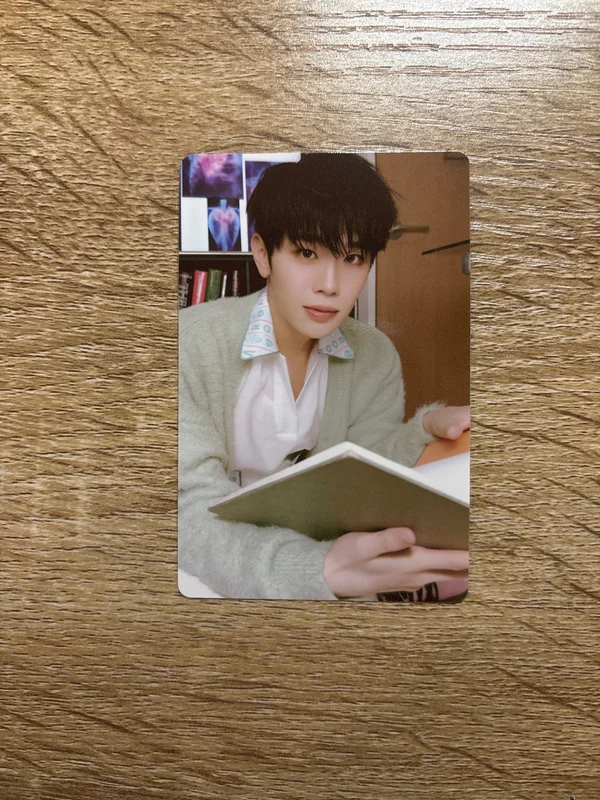 BLUE PARADISE POP-UP STORE RANDOM TRADING CARD SET Doctor! Doctor! ver.