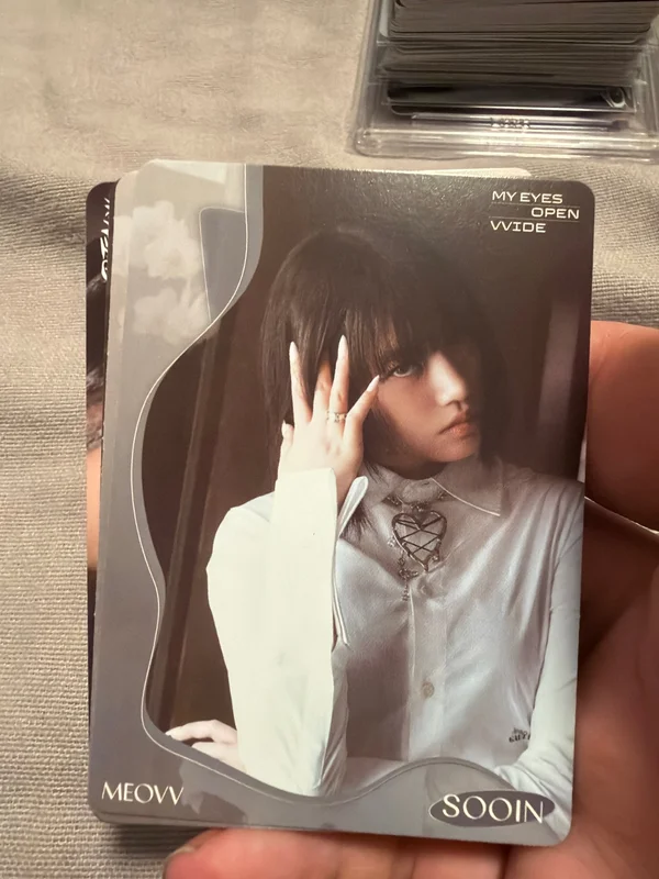 MEOVV TELECA COLLECTION CARD BASE