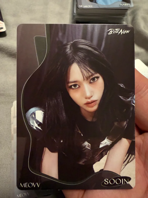 MEOVV TELECA COLLECTION CARD BASE