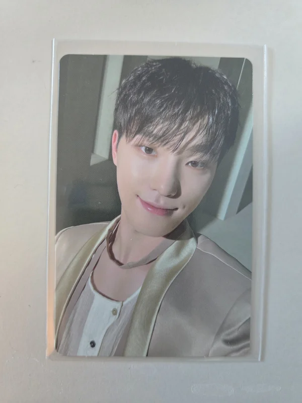 SEVENTEEN RIGHT HERE WORLD TOUR Trading Card Set