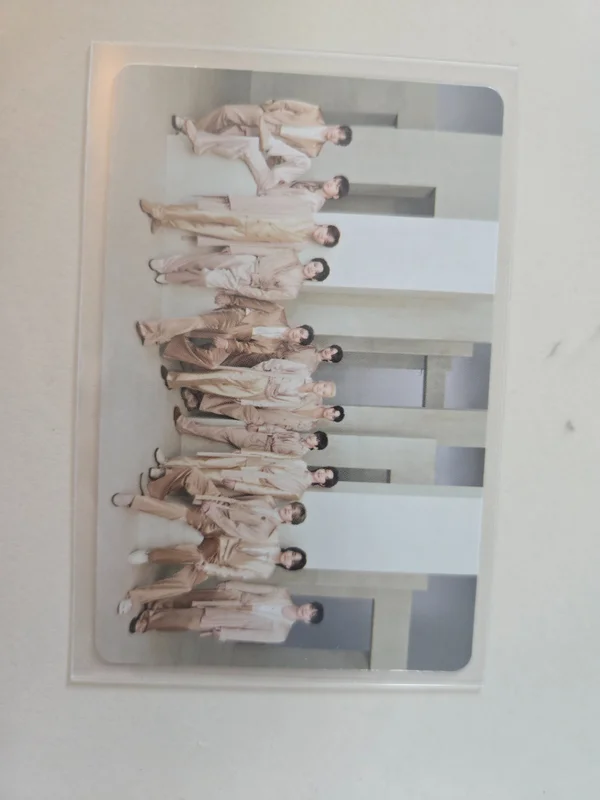 SEVENTEEN RIGHT HERE WORLD TOUR Trading Card Set