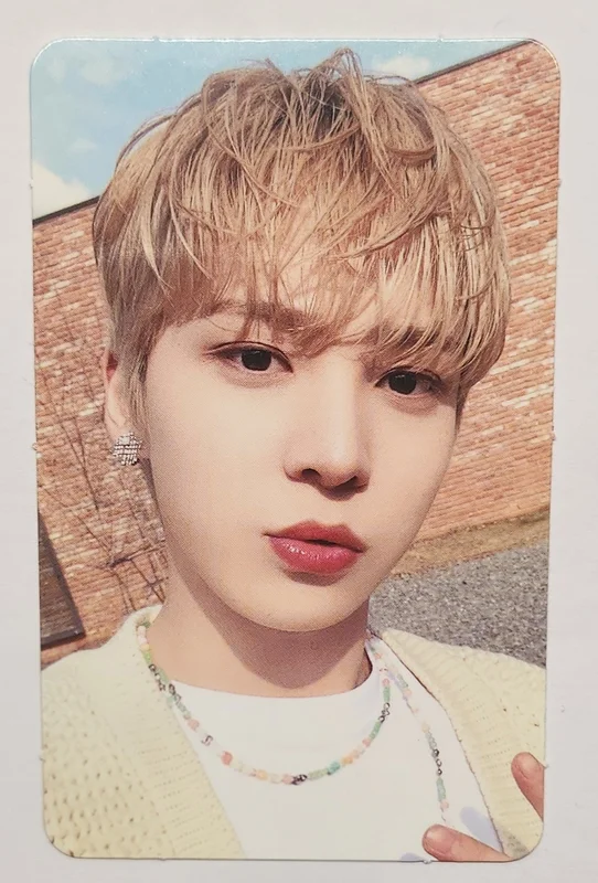 ATEEZ 1ST PHOTOBOOK : ODE TO YOUTH