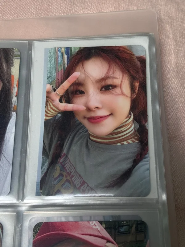 WHEE IN 2022 SEASONS GREETINGS