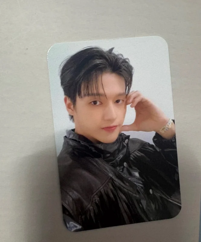 ATEEZ WORLD TOUR [TOWARDS THE LIGHT : WILL TO POWER] IN EUROPE ATINY ZONE