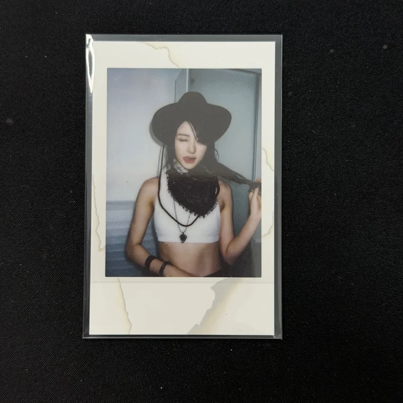 LE SSERAFIM 2023 S/S POP UP PHOTO CARD & TIN CASE SET