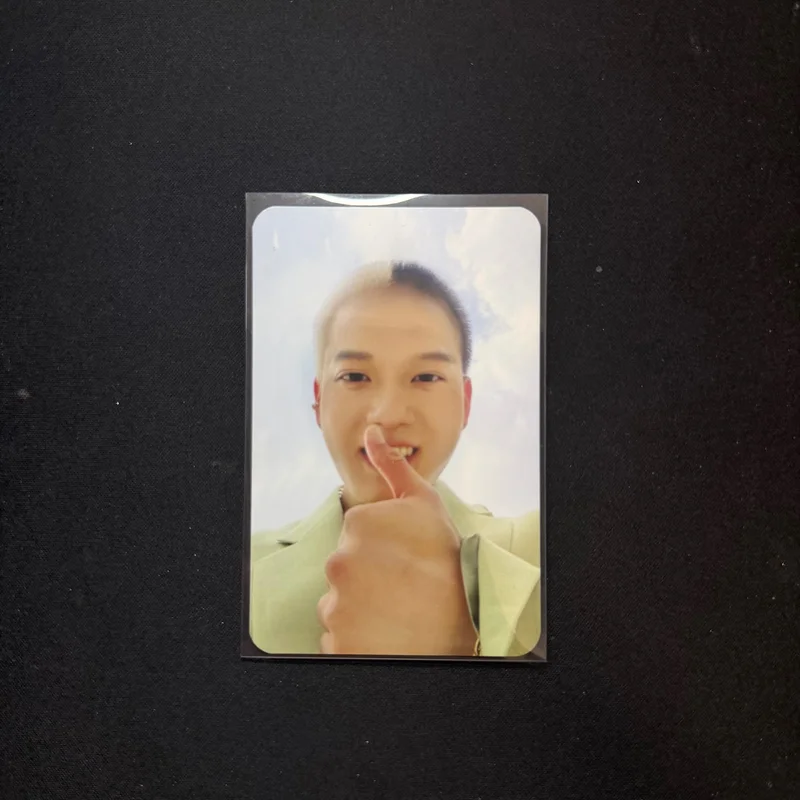 4U : OUTSIDE APPLEMUSIC 1