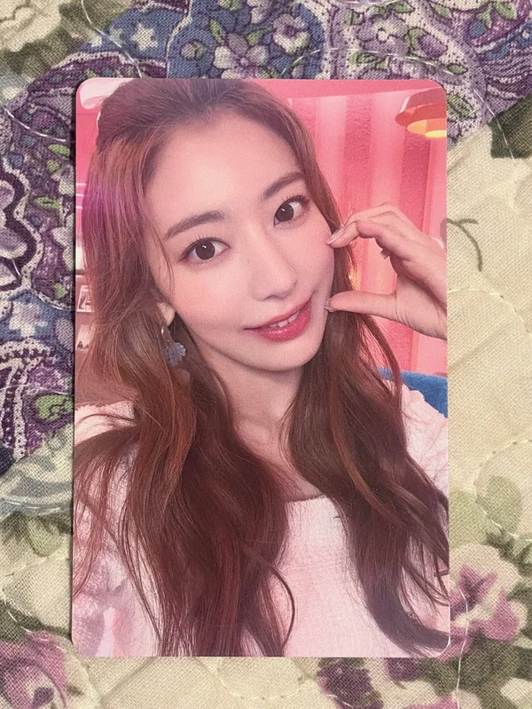 FEARLESS (Japanese ver.) PHOTO CARD